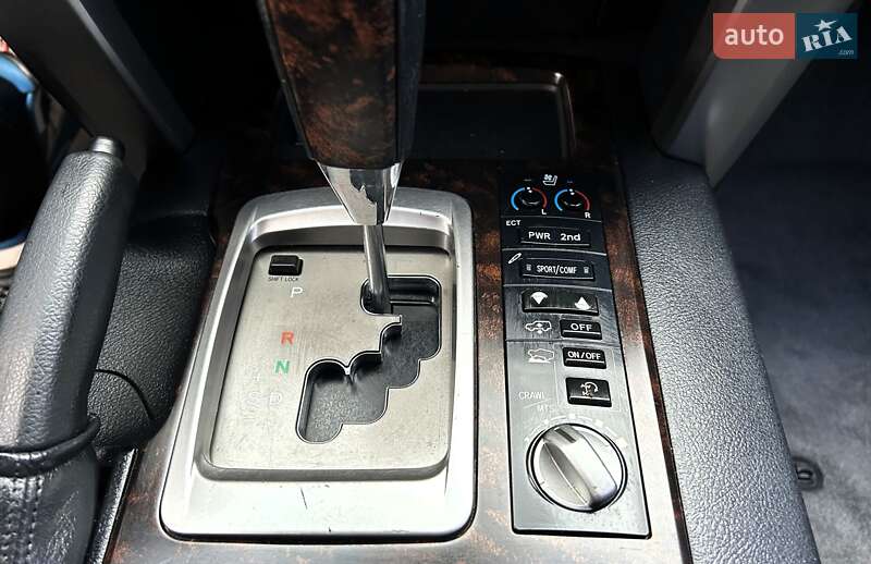 Внедорожник / Кроссовер Toyota Land Cruiser 2012 в Киеве фото 42 Внедорожник / Кроссовер Toyota Land Cruiser 2012 в Киеве