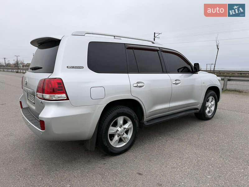 Внедорожник / Кроссовер Toyota Land Cruiser 2011 в Борисполе