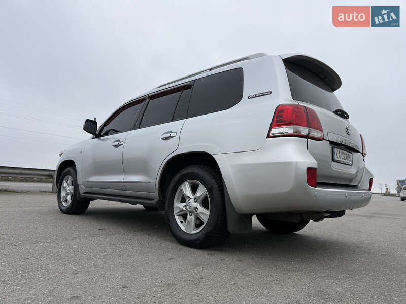 Внедорожник / Кроссовер Toyota Land Cruiser 2011 в Борисполе