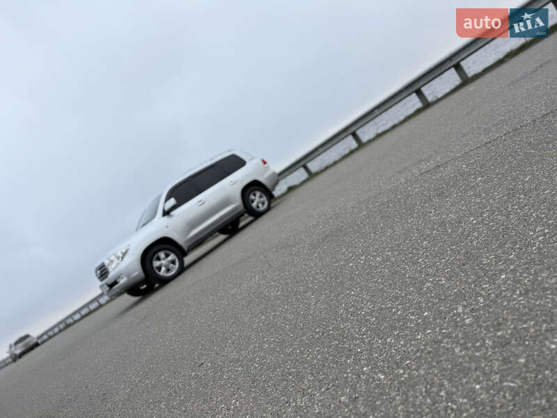 Внедорожник / Кроссовер Toyota Land Cruiser 2011 в Борисполе
