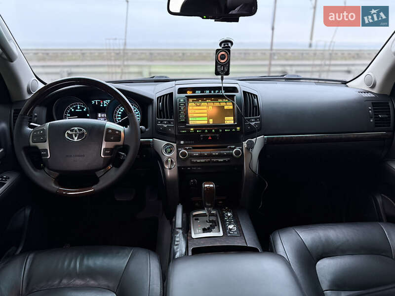 Внедорожник / Кроссовер Toyota Land Cruiser 2011 в Борисполе