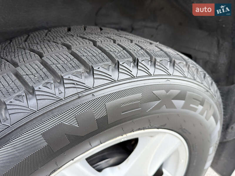 Внедорожник / Кроссовер Toyota Land Cruiser 2011 в Борисполе