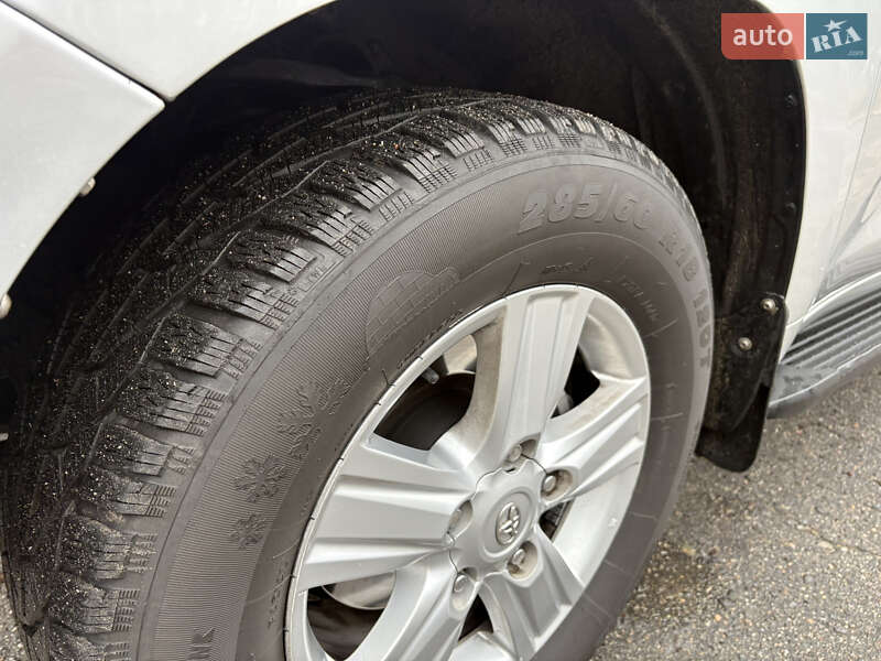 Внедорожник / Кроссовер Toyota Land Cruiser 2008 в Ахтырке