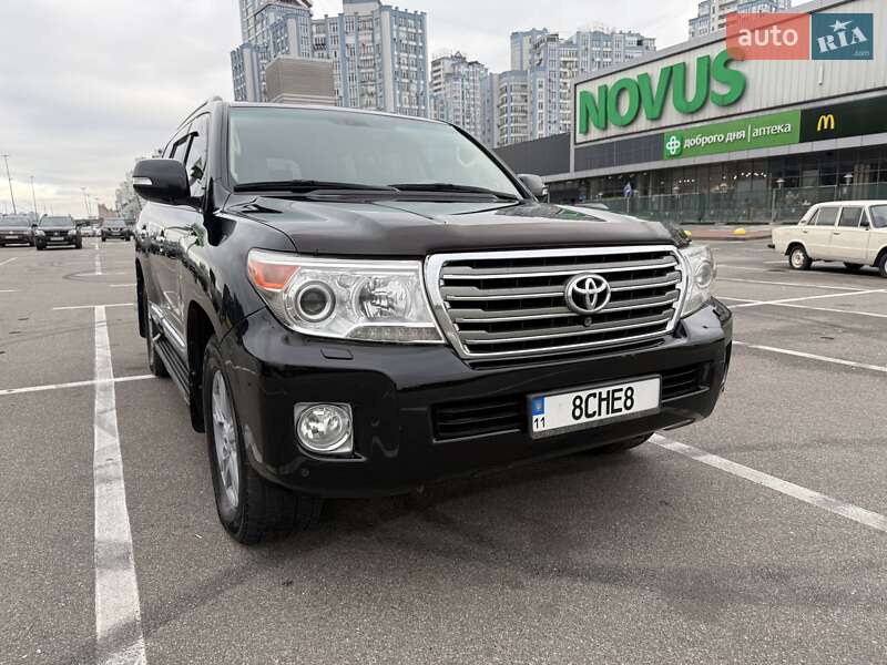 Toyota Land Cruiser 2013