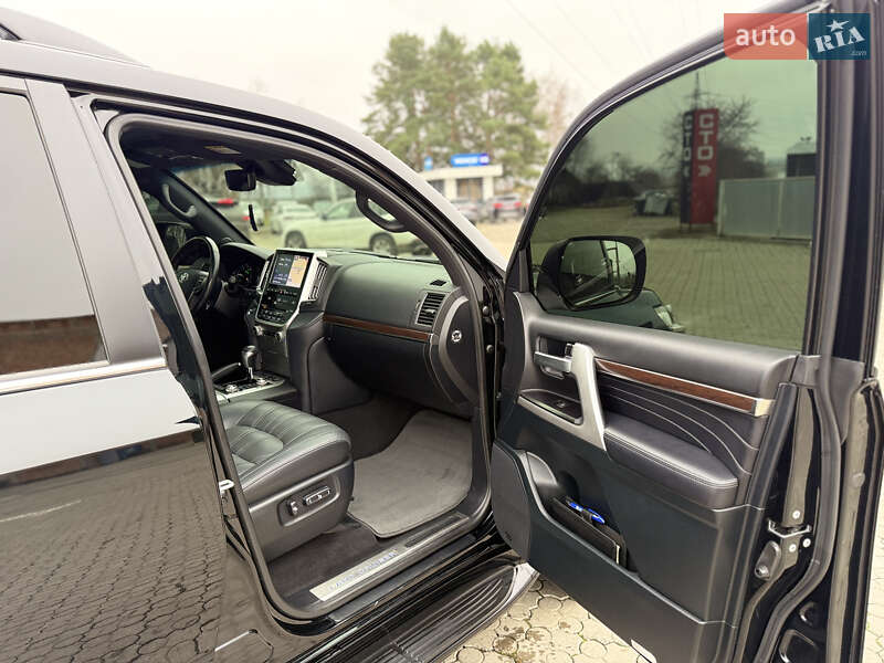 Внедорожник / Кроссовер Toyota Land Cruiser 2020 в Черновцах фото 10 Внедорожник / Кроссовер Toyota Land Cruiser 2020 в Черновцах