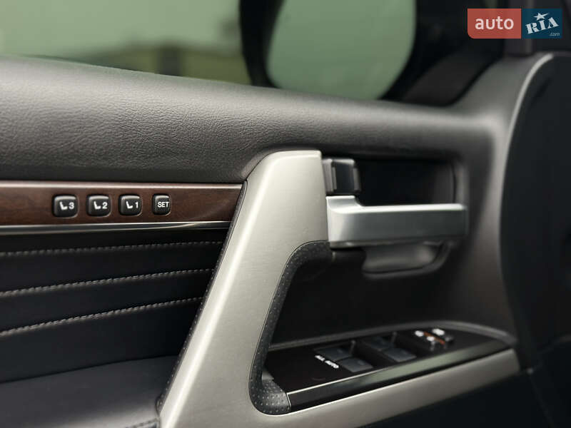 Внедорожник / Кроссовер Toyota Land Cruiser 2020 в Черновцах фото 54 Внедорожник / Кроссовер Toyota Land Cruiser 2020 в Черновцах