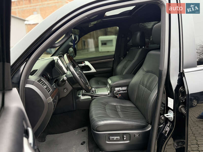 Внедорожник / Кроссовер Toyota Land Cruiser 2020 в Черновцах фото 56 Внедорожник / Кроссовер Toyota Land Cruiser 2020 в Черновцах