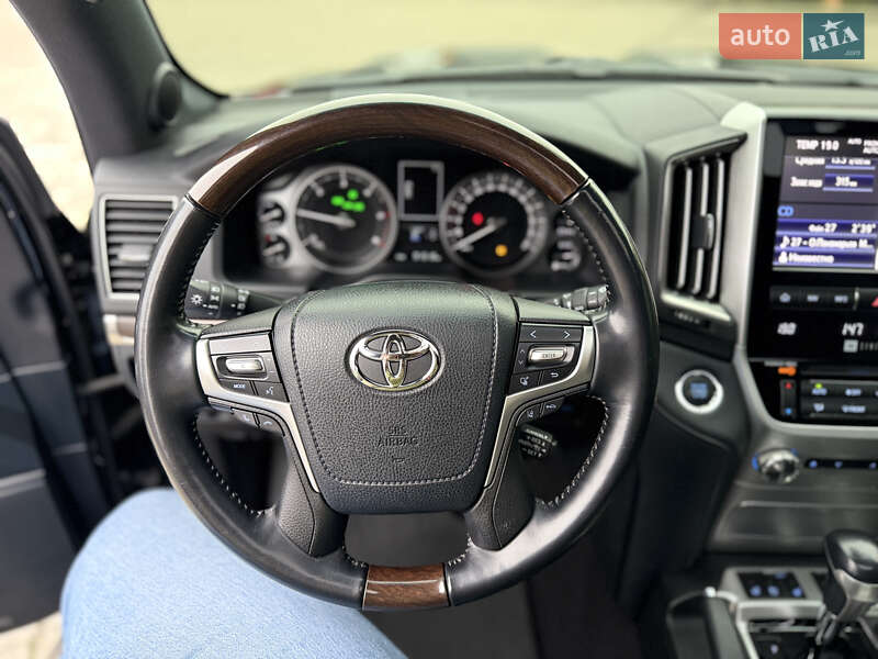 Внедорожник / Кроссовер Toyota Land Cruiser 2020 в Черновцах фото 67 Внедорожник / Кроссовер Toyota Land Cruiser 2020 в Черновцах