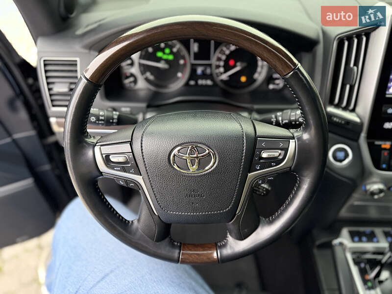 Внедорожник / Кроссовер Toyota Land Cruiser 2020 в Черновцах фото 73 Внедорожник / Кроссовер Toyota Land Cruiser 2020 в Черновцах