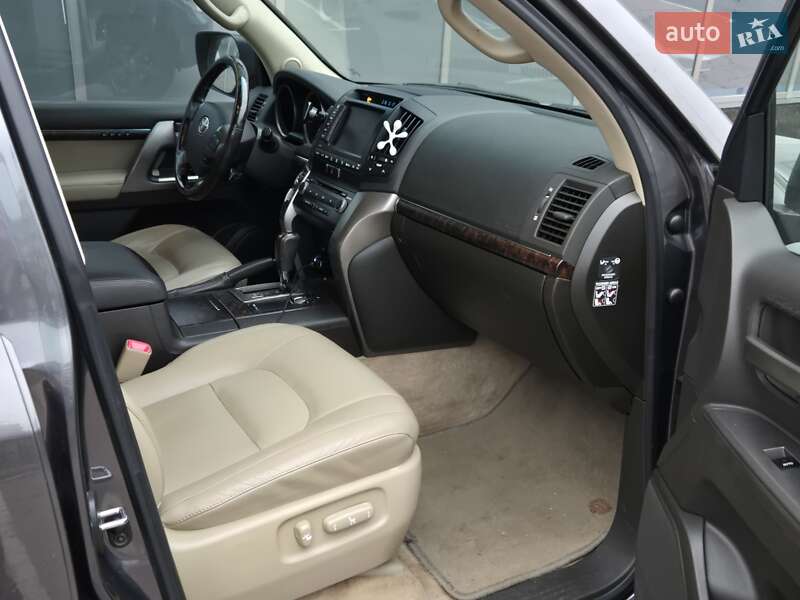 Позашляховик / Кросовер Toyota Land Cruiser 2008 в Києві