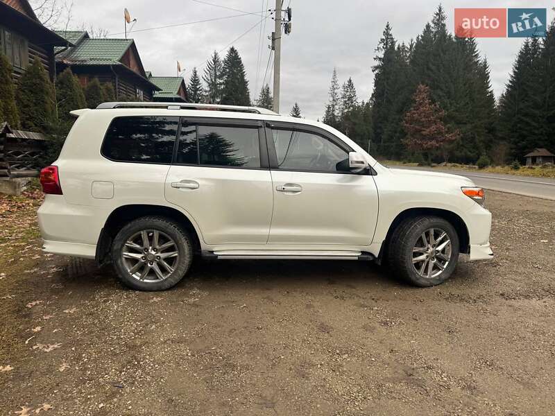 Позашляховик / Кросовер Toyota Land Cruiser 2013 в Яремчі фото 5 Позашляховик / Кросовер Toyota Land Cruiser 2013 в Яремчі