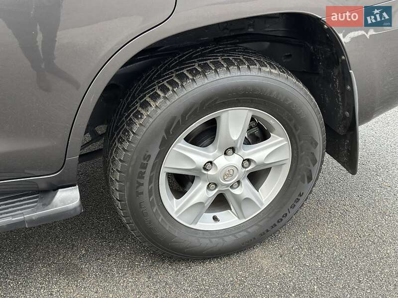 Внедорожник / Кроссовер Toyota Land Cruiser 2008 в Харькове