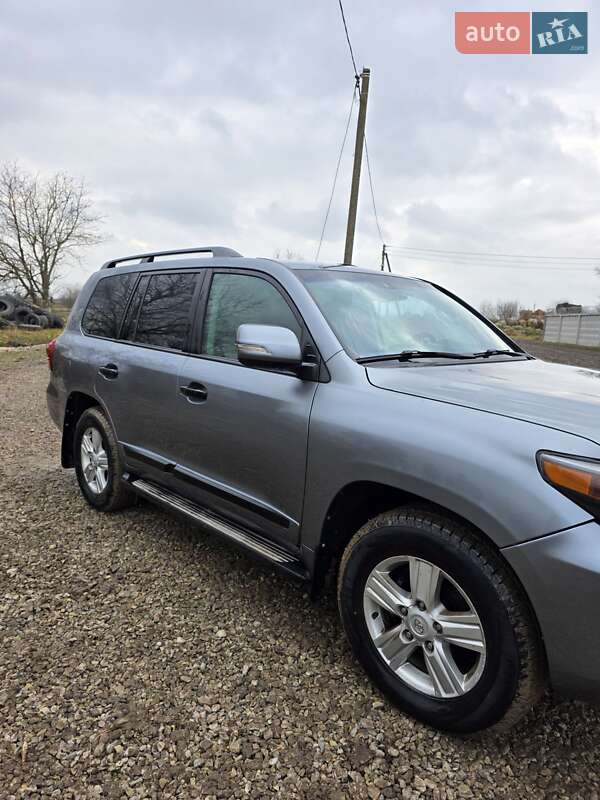 Внедорожник / Кроссовер Toyota Land Cruiser 2014 в Чорткове