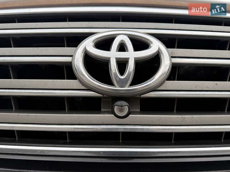 Позашляховик / Кросовер Toyota Land Cruiser 2013 в Києві