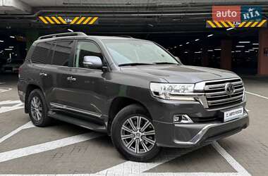 Позашляховик / Кросовер Toyota Land Cruiser 2017 в Києві