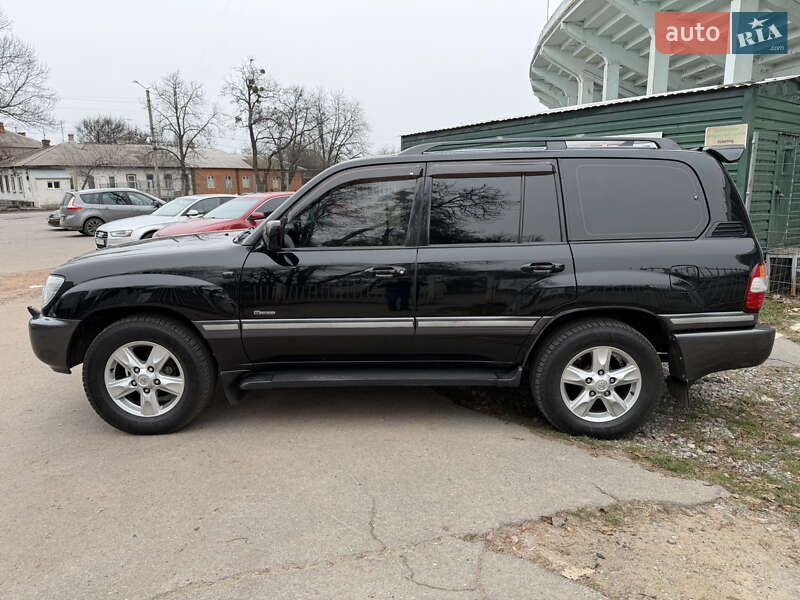 Внедорожник / Кроссовер Toyota Land Cruiser 2005 в Полтаве