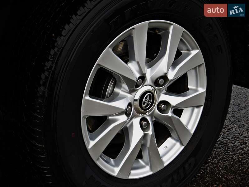 Внедорожник / Кроссовер Toyota Land Cruiser 2008 в Черкассах