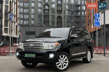Позашляховик / Кросовер Toyota Land Cruiser 2013 в Києві