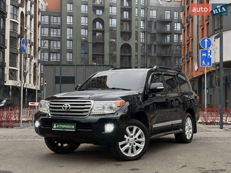 Toyota Land Cruiser 2013
