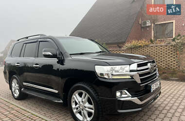 Внедорожник / Кроссовер Toyota Land Cruiser 2007 в Черновцах