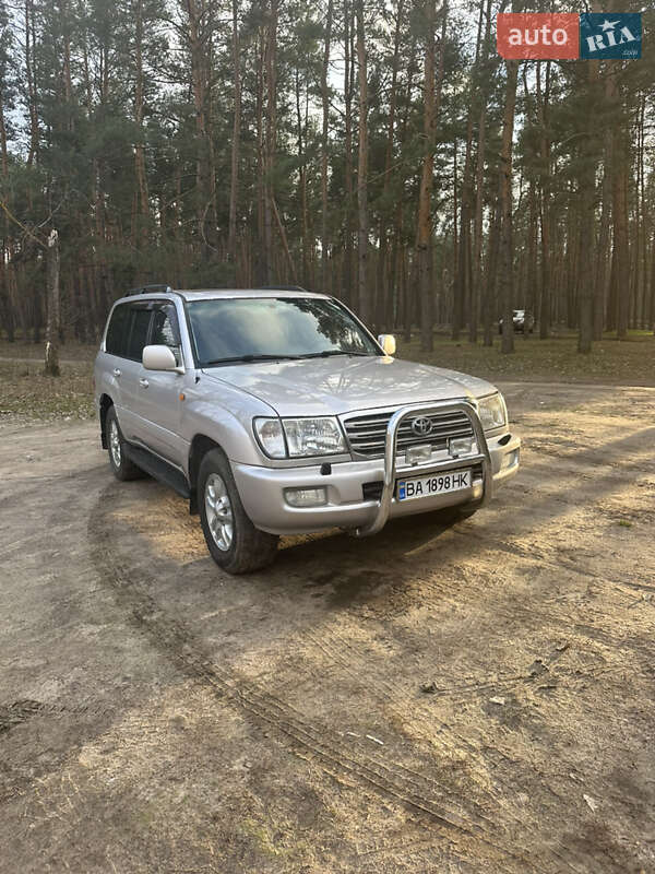 Toyota Land Cruiser 2004