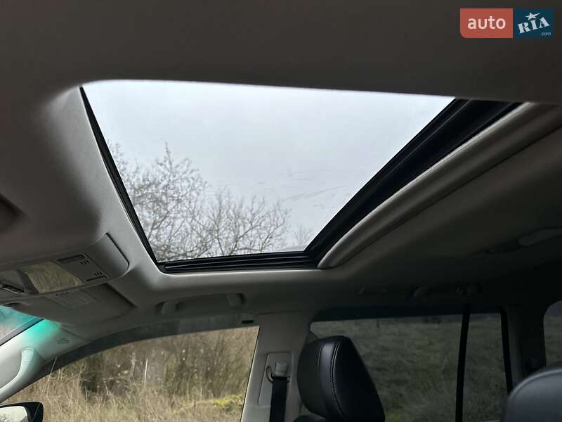 Позашляховик / Кросовер Toyota Land Cruiser 2011 в Одесі