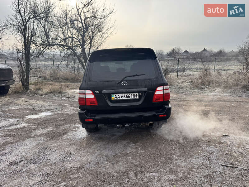 Внедорожник / Кроссовер Toyota Land Cruiser 2004 в Киеве