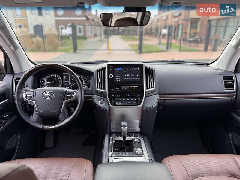 Внедорожник / Кроссовер Toyota Land Cruiser 2020 в Киеве