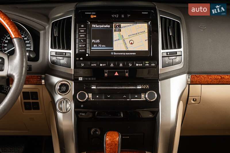 Позашляховик / Кросовер Toyota Land Cruiser 2012 в Одесі фото 25 Позашляховик / Кросовер Toyota Land Cruiser 2012 в Одесі