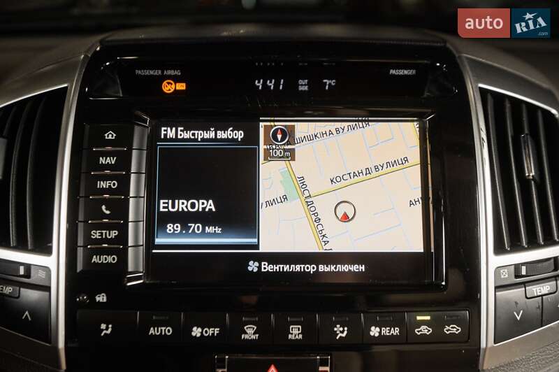 Позашляховик / Кросовер Toyota Land Cruiser 2012 в Одесі фото 34 Позашляховик / Кросовер Toyota Land Cruiser 2012 в Одесі