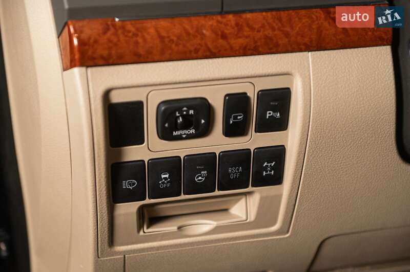 Позашляховик / Кросовер Toyota Land Cruiser 2012 в Одесі фото 63 Позашляховик / Кросовер Toyota Land Cruiser 2012 в Одесі