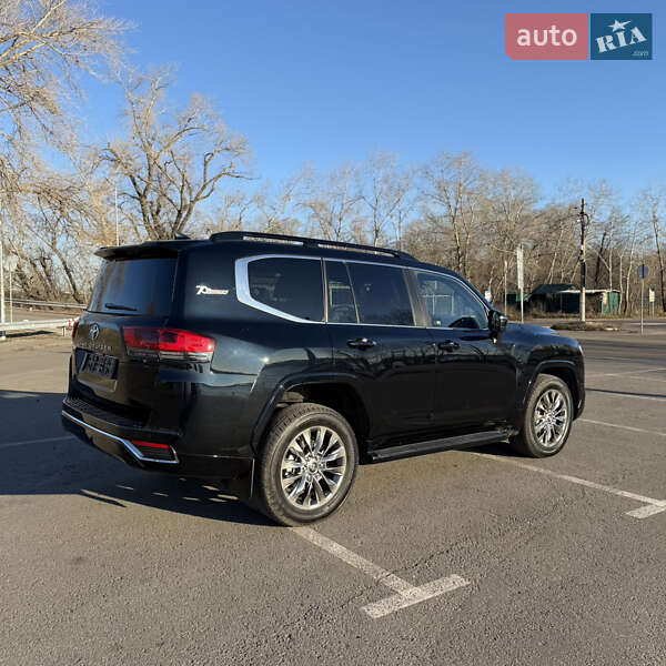 Внедорожник / Кроссовер Toyota Land Cruiser 2023 в Киеве