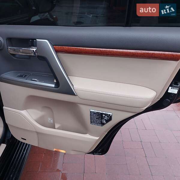 Позашляховик / Кросовер Toyota Land Cruiser 2012 в Рівному фото 14 Позашляховик / Кросовер Toyota Land Cruiser 2012 в Рівному