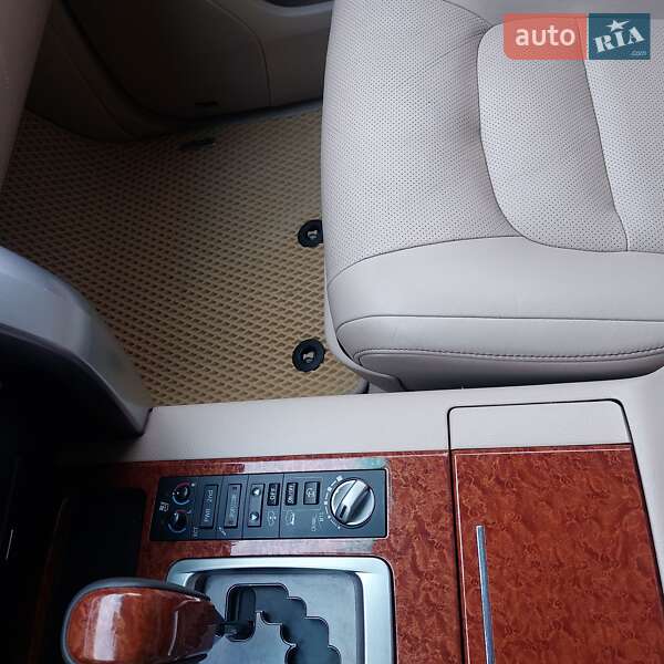 Позашляховик / Кросовер Toyota Land Cruiser 2012 в Рівному фото 23 Позашляховик / Кросовер Toyota Land Cruiser 2012 в Рівному