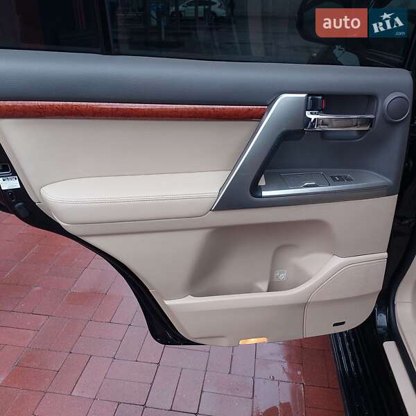 Позашляховик / Кросовер Toyota Land Cruiser 2012 в Рівному фото 56 Позашляховик / Кросовер Toyota Land Cruiser 2012 в Рівному