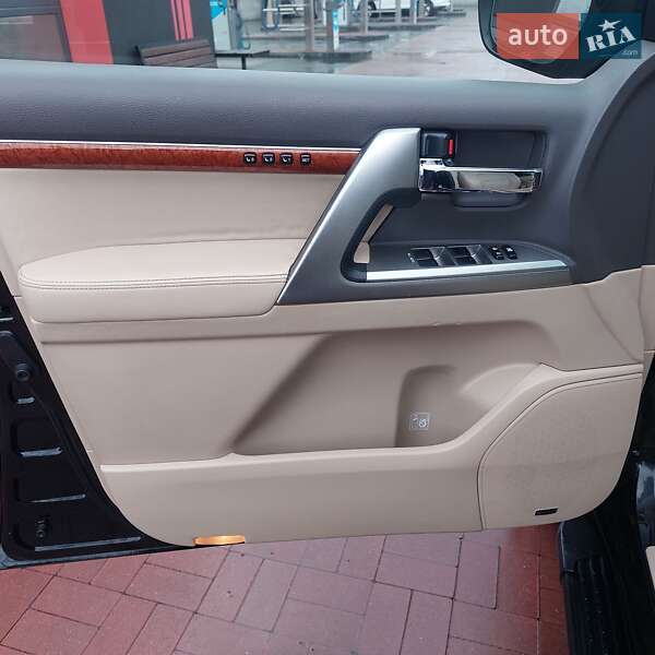 Позашляховик / Кросовер Toyota Land Cruiser 2012 в Рівному фото 51 Позашляховик / Кросовер Toyota Land Cruiser 2012 в Рівному