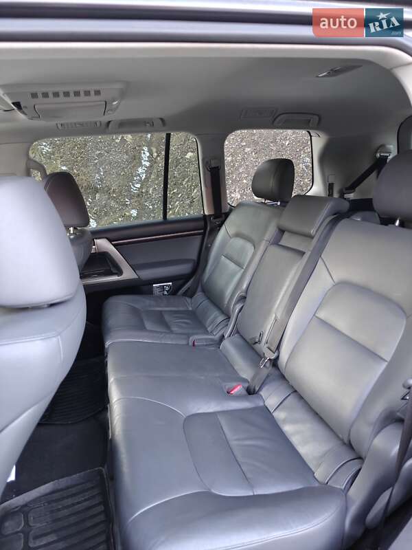 Внедорожник / Кроссовер Toyota Land Cruiser 2011 в Нижнем Студеном