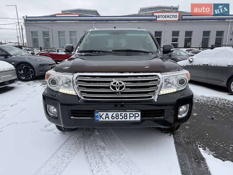 Позашляховик / Кросовер Toyota Land Cruiser 2013 в Києві