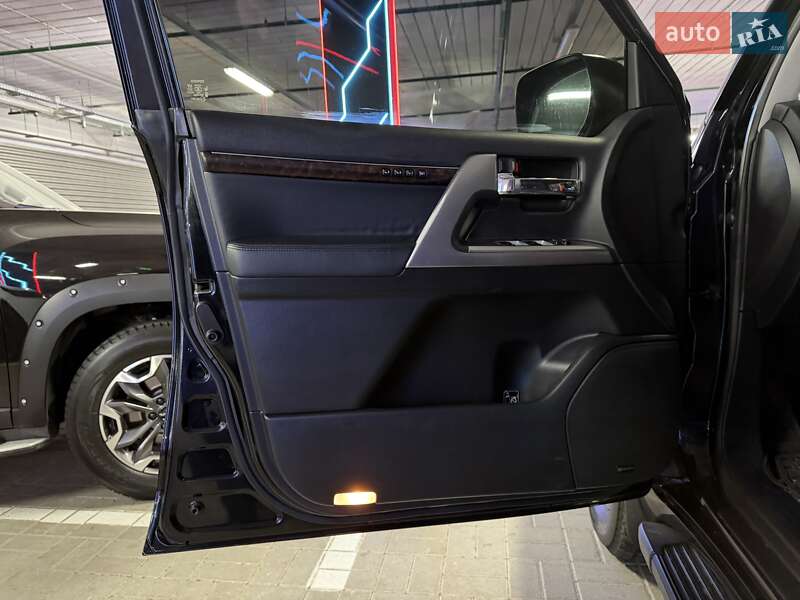 Внедорожник / Кроссовер Toyota Land Cruiser 2013 в Киеве