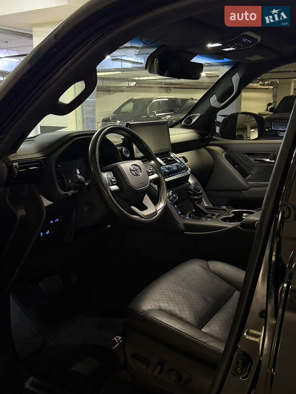 Внедорожник / Кроссовер Toyota Land Cruiser 2021 в Киеве фото 14 Внедорожник / Кроссовер Toyota Land Cruiser 2021 в Киеве