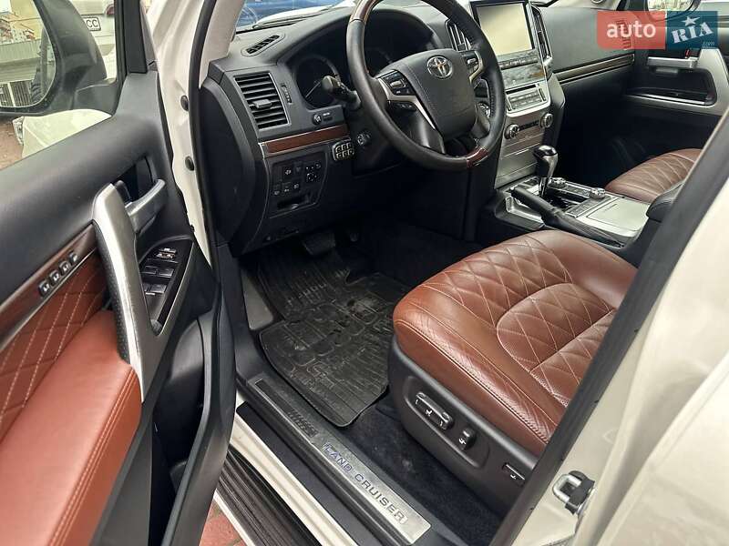 Внедорожник / Кроссовер Toyota Land Cruiser 2017 в Одессе