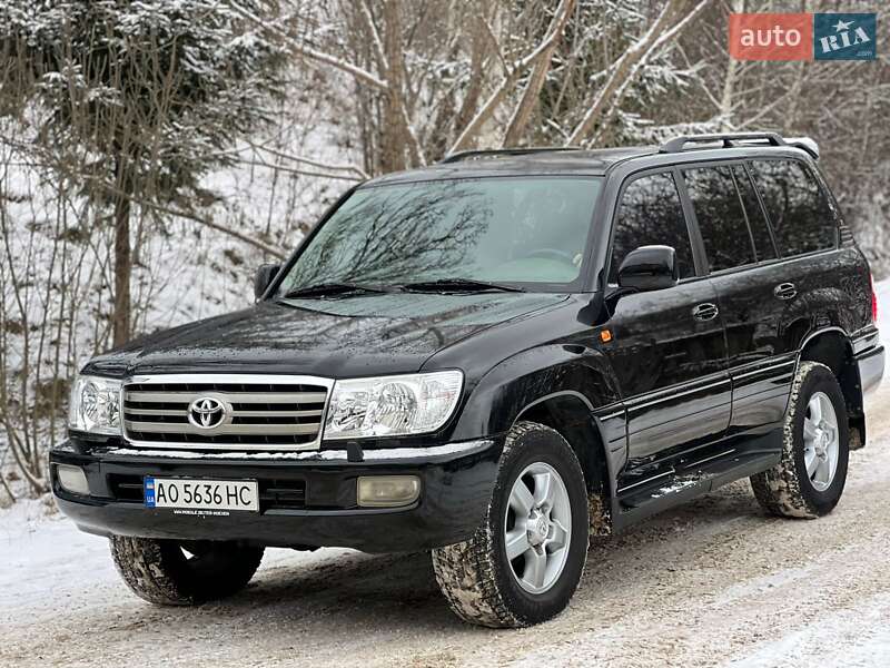 Внедорожник / Кроссовер Toyota Land Cruiser 2002 в Ужгороде