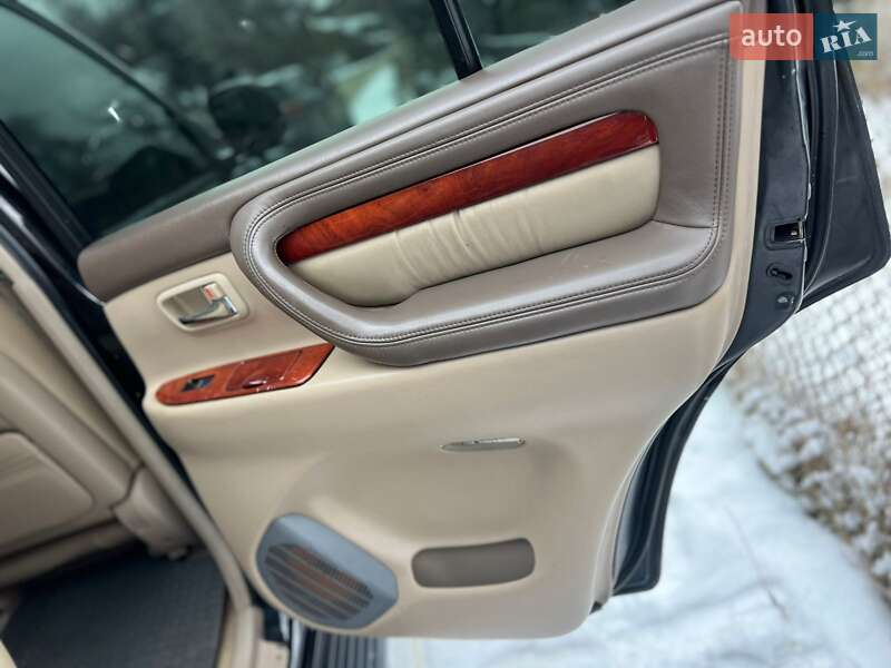 Внедорожник / Кроссовер Toyota Land Cruiser 2002 в Ужгороде