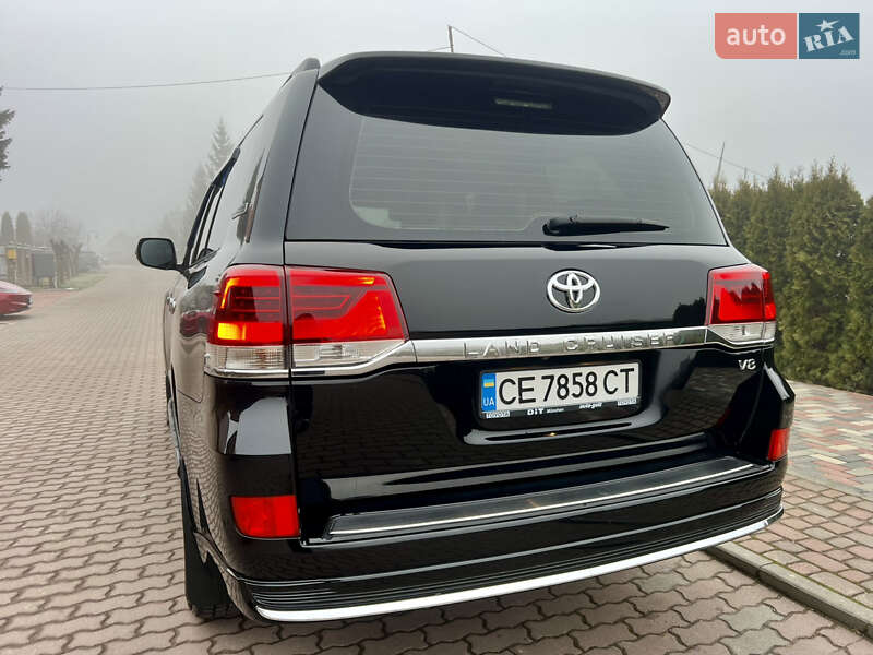 Внедорожник / Кроссовер Toyota Land Cruiser 2007 в Черновцах