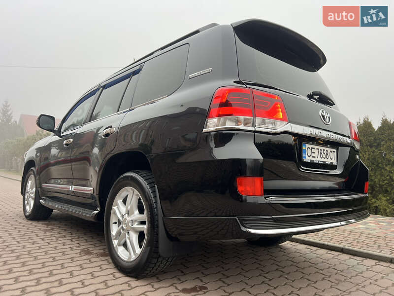 Внедорожник / Кроссовер Toyota Land Cruiser 2007 в Черновцах