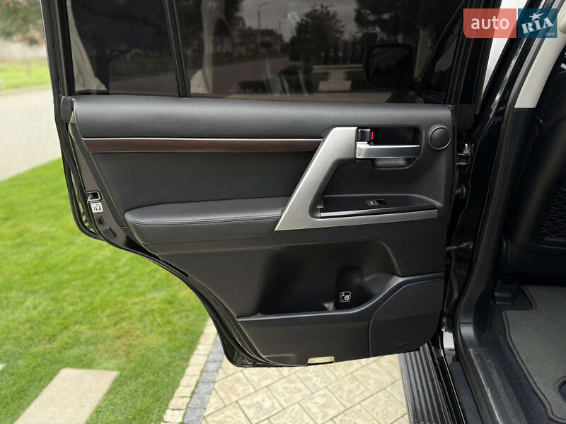 Позашляховик / Кросовер Toyota Land Cruiser 2015 в Одесі