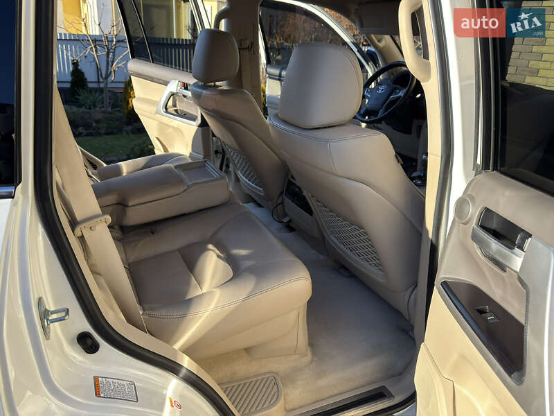 Внедорожник / Кроссовер Toyota Land Cruiser 2019 в Виннице