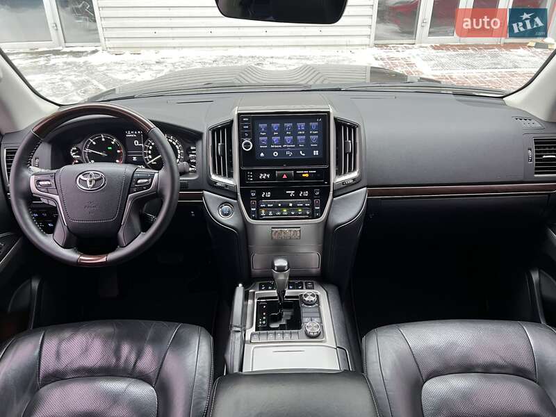 Позашляховик / Кросовер Toyota Land Cruiser 2016 в Києві фото 12 Позашляховик / Кросовер Toyota Land Cruiser 2016 в Києві