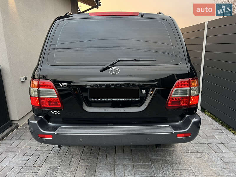 Внедорожник / Кроссовер Toyota Land Cruiser 2006 в Днепре