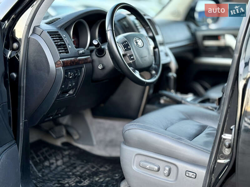 Позашляховик / Кросовер Toyota Land Cruiser 2010 в Києві фото 13 Позашляховик / Кросовер Toyota Land Cruiser 2010 в Києві